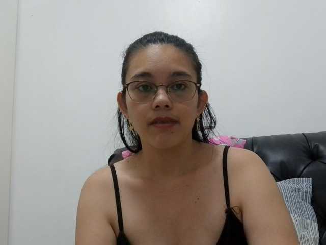 simplesindyxx live cam on BongaCams