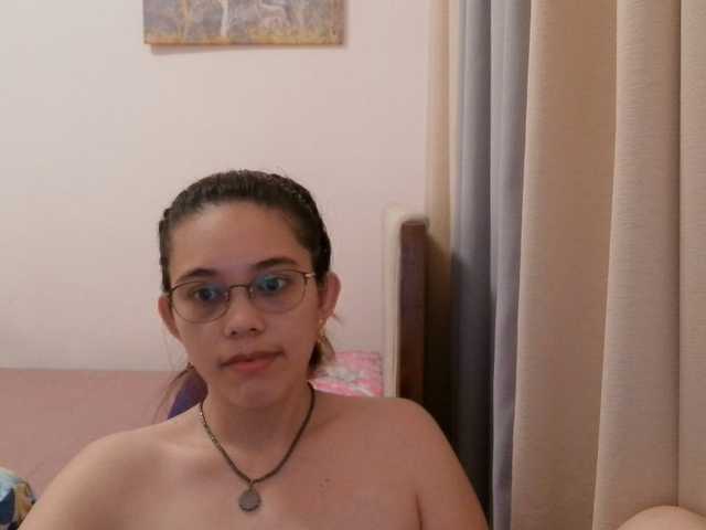 simplesindyxx live cam on BongaCams