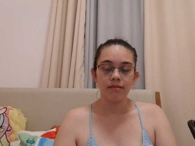 simplesindyxx live cam on BongaCams