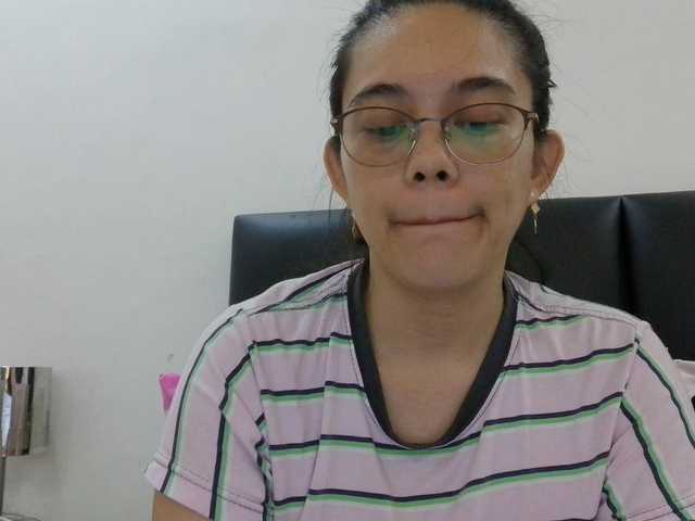 simplesindyxx live cam on BongaCams