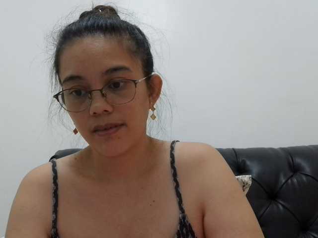 simplesindyxx live cam on BongaCams