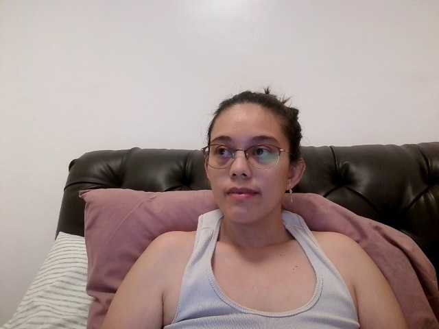 simplesindyxx live cam on BongaCams