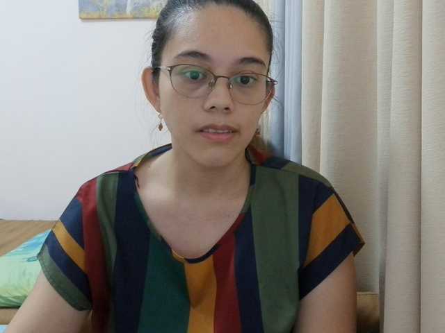 simplesindyxx live cam on BongaCams