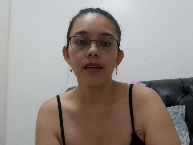 simplesindyxx live cam on BongaCams