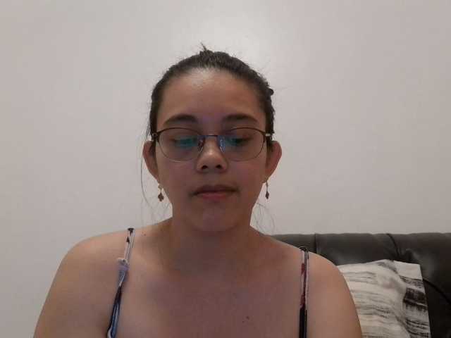 simplesindyxx live cam on UnifiedCams