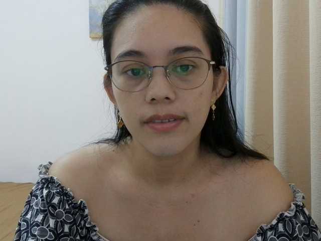 simplesindyxx live cam on BongaCams