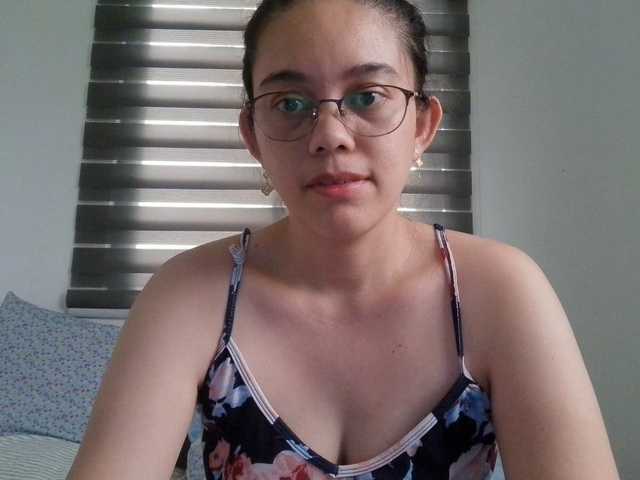 simplesindyxx live cam on BongaCams