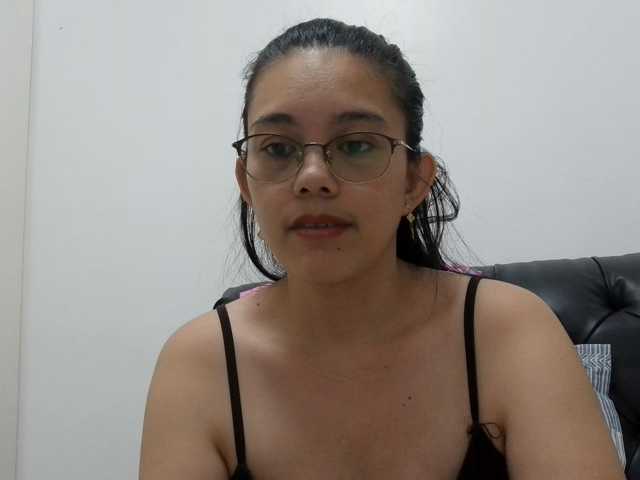 simplesindyxx live cam on BongaCams
