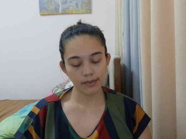 Simplesindyxx's cam show statistics and live stream