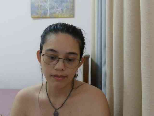simplesindyxx Live Webcam on BongaCams