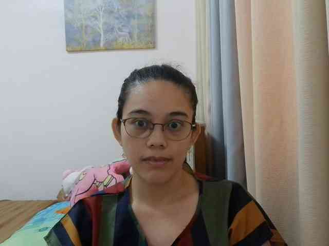 Simplesindyxx's cam show statistics and live stream
