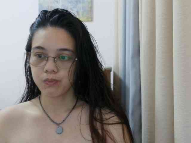 simplesindyxx Live Webcam on BongaCams