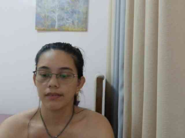 simplesindyxx Live Webcam on BongaCams