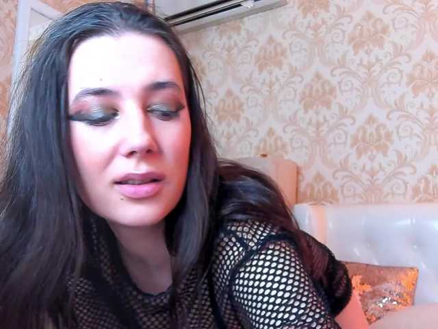 JuliaHuntX live cam on BongaCams