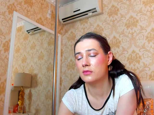 JuliaHuntX live cam on BongaCams