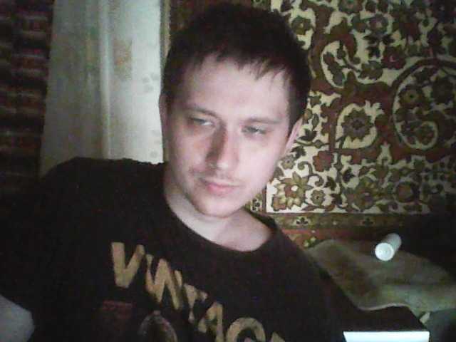 blobbbra is a male cam model that is online now on BongaCams Gay