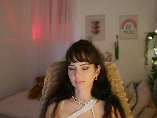 DaisyLowe live cam on BongaCams