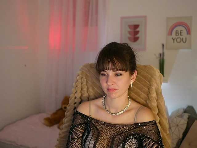 DaisyLowe live cam on BongaCams