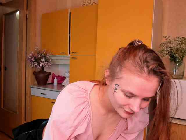 Lilytimid webcam