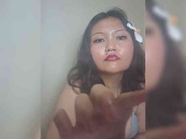 Princesslilyrosie webcam