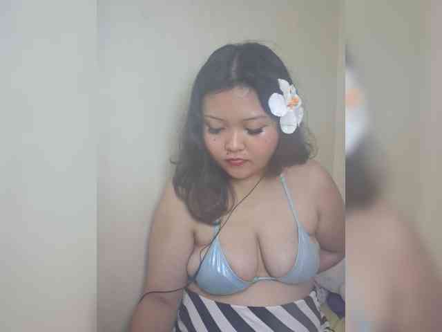 Princesslilyrosie webcam
