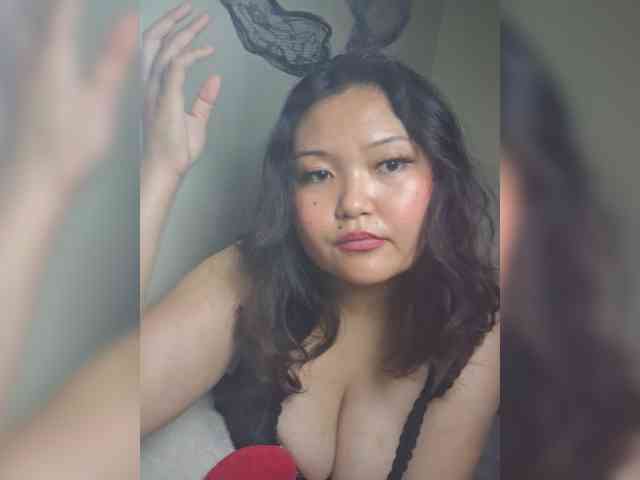 Princesslilyrosie webcam