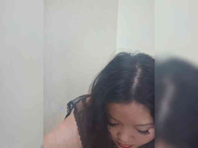 Princesslilyrosie webcam
