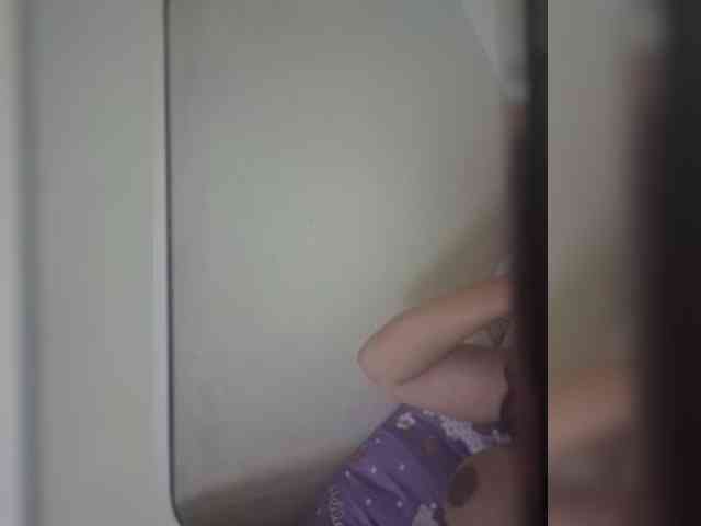 Princesslilyrosie webcam