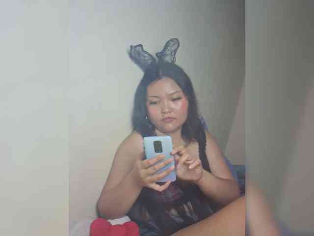 Princesslilyrosie webcam