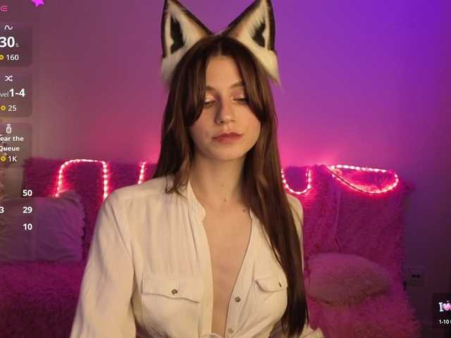 KiraBraun live webcam show