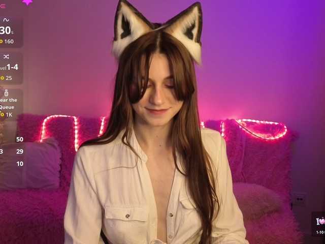 KiraBraun live cam on BongaCams