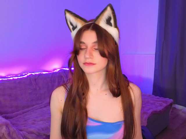 KiraBraun live cam on BongaCams