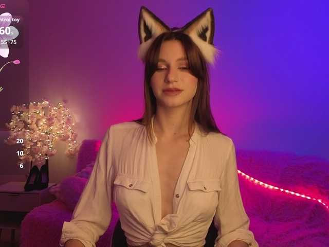KiraBraun live cam on BongaCams