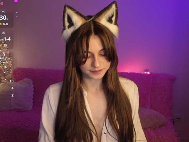 KiraBraun live cam