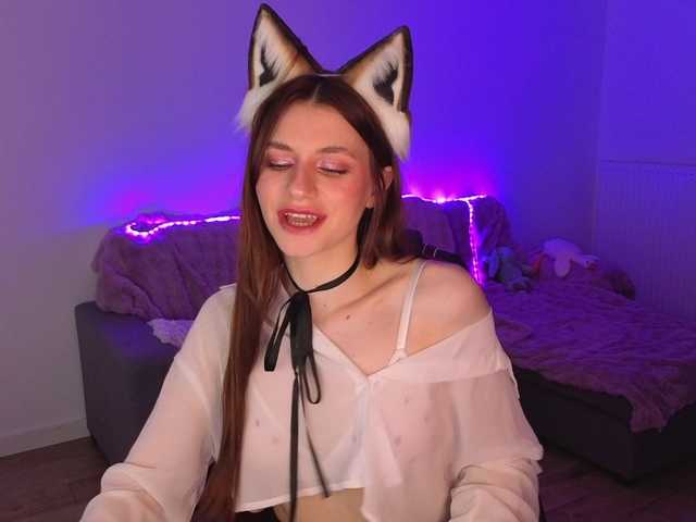 KiraBraun live cam on BongaCams