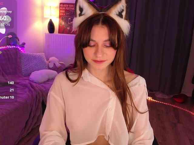 KiraBraun webcam