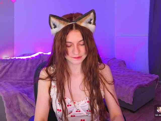 KiraBraun webcam
