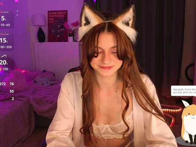 KiraBraun webcam