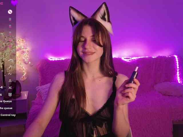 KiraBraun webcam