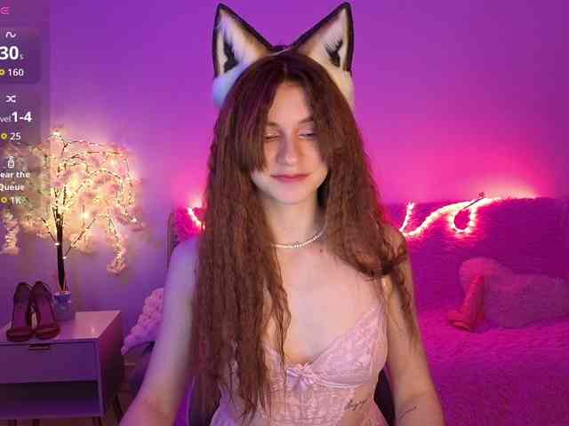 KiraBraun webcam