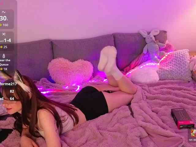 KiraBraun webcam