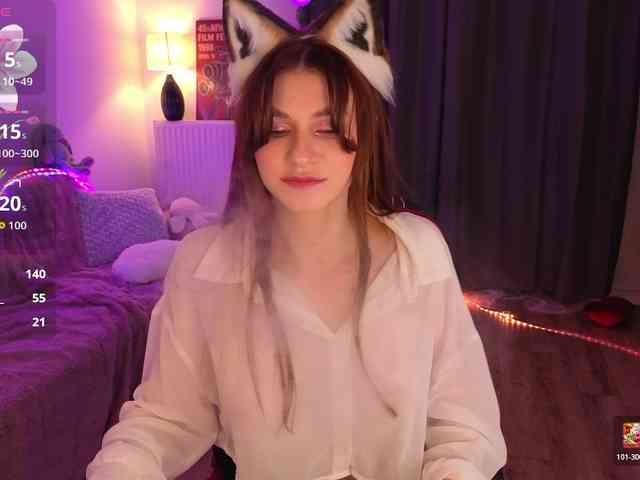 KiraBraun webcam