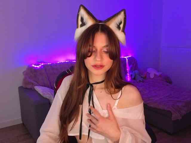 KiraBraun webcam