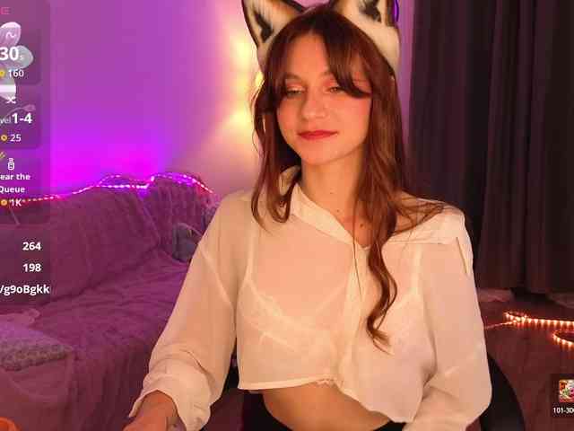 KiraBraun webcam