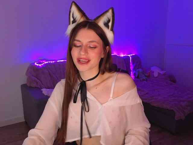 KiraBraun webcam