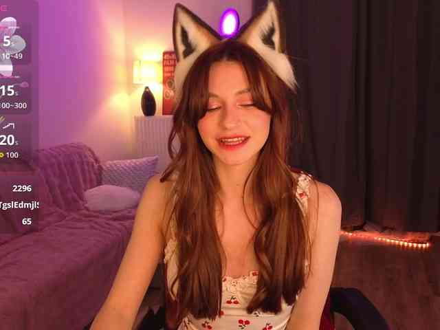 KiraBraun webcam