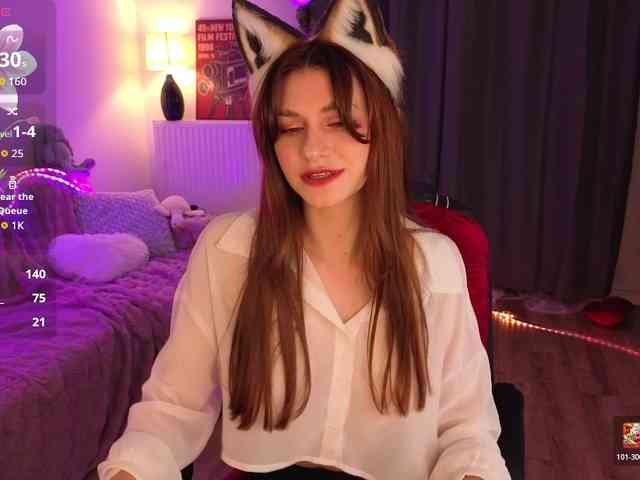 KiraBraun webcam