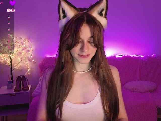 KiraBraun webcam