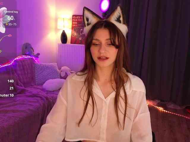 KiraBraun webcam