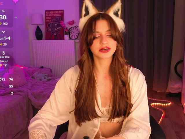KiraBraun webcam